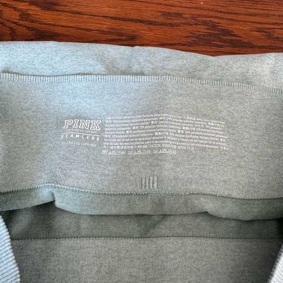 Pair of PINK Leggings - Picture 6 of 6